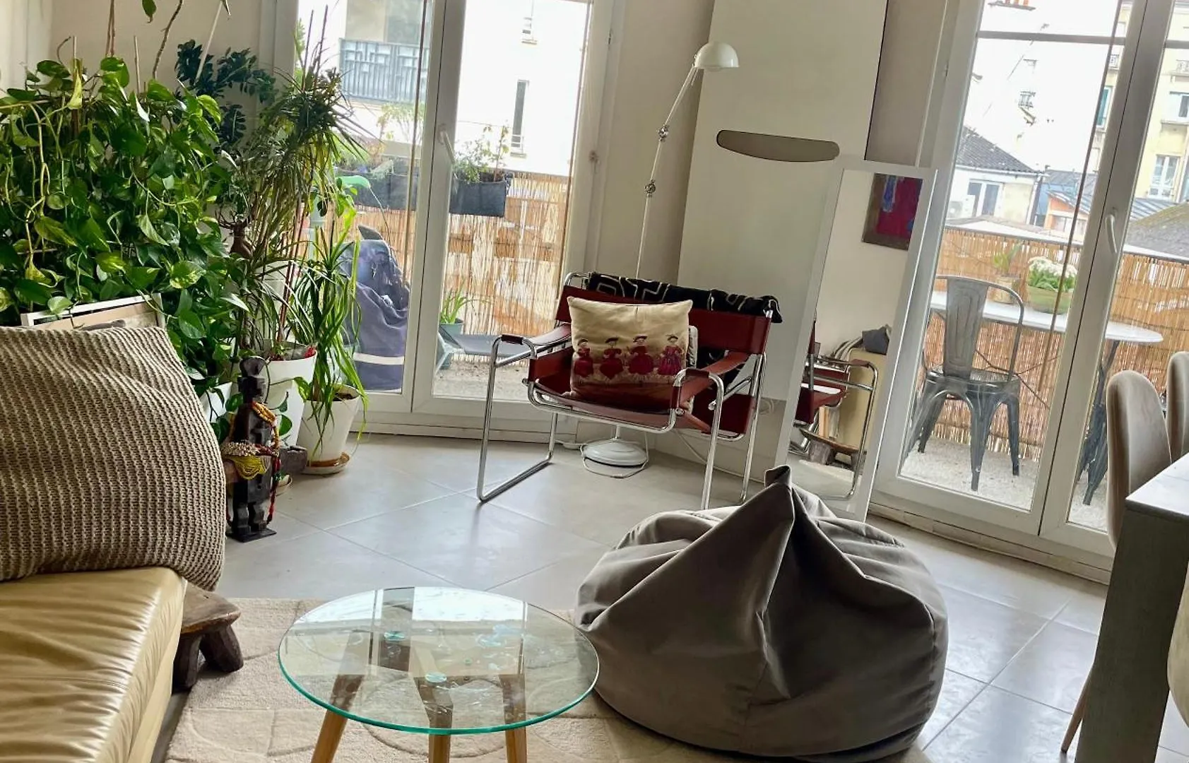 Charmant 2P Terrasse Paris Pres Sites Jo, Dont 3 En Metro Direct Free Wifi 0*,  France